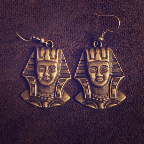 Vintage Pharaoh Earrings - Picture 4 of 8